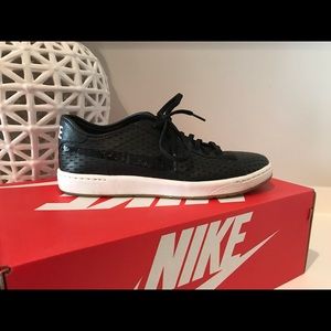 Nike Tennis Classic Ultra Decons Black 7.5